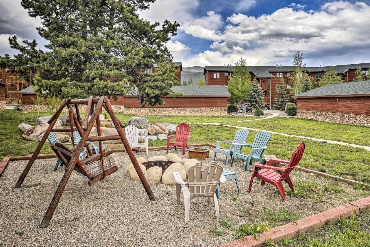 Mountain-View Condo With Deck Walk To Grand Lake Esterno foto